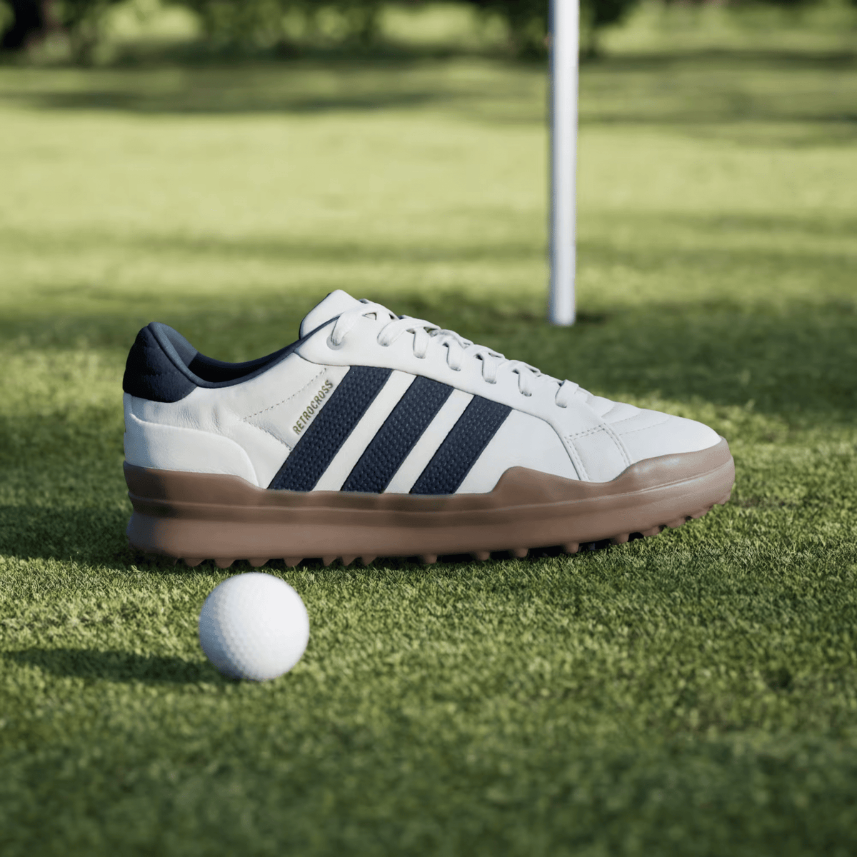 adidas Men's Retrocross Gripmore Spikeless Golf Shoes