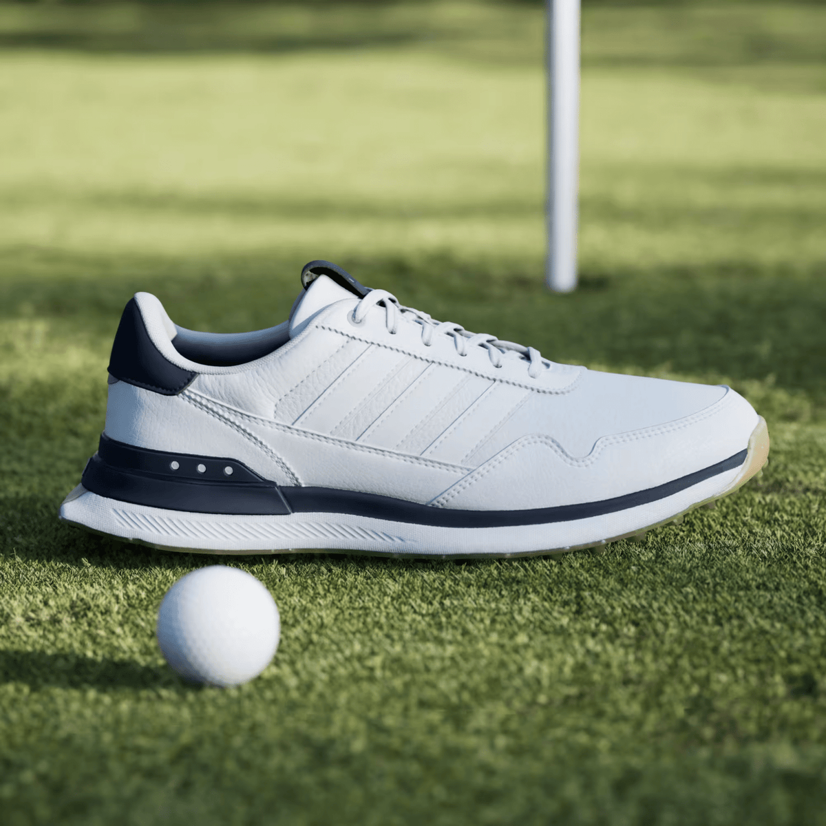 adidas Men's S2G 26 Leather Spikeless Golf Shoes